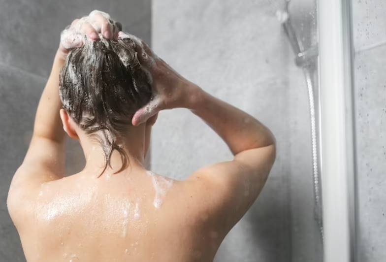 Is It Bad to Wash Your Hair in the Bath