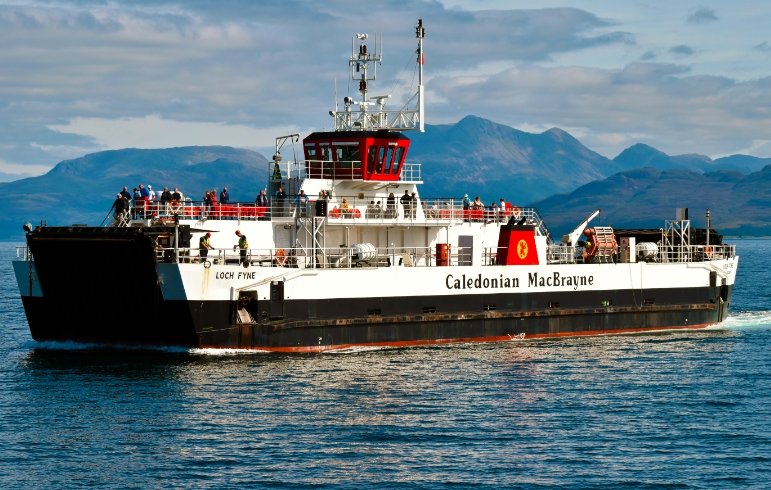 calmac ferry breakdown loch fyne