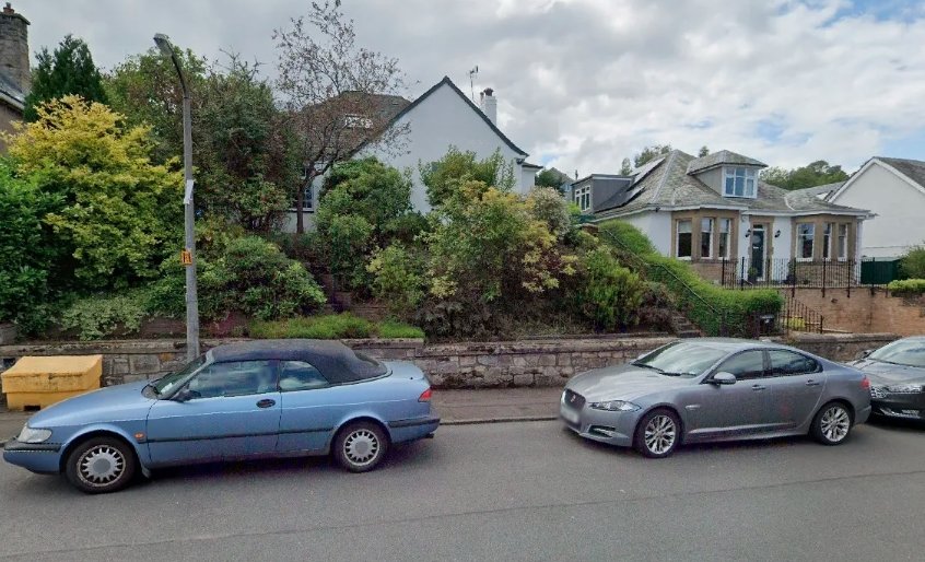 edinburgh-man-driveway-garden-wall