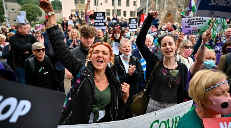 Scottish Parliament adopts phone-signal blocking pouches to prevent protests