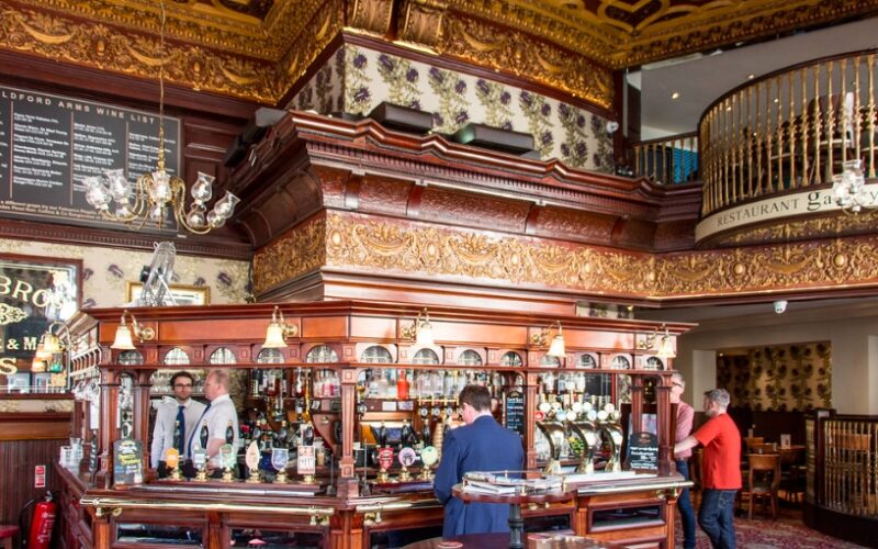Scottish Pubs: The Last Call Comes Early Amid Economic Downturn