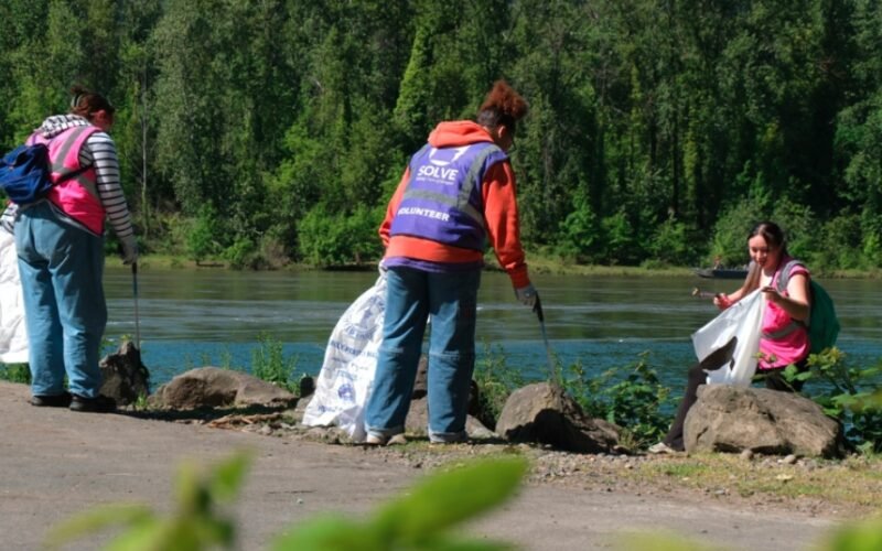 Decathlon and Planet Patrol Join Forces for the Big Paddle Cleanup 2024