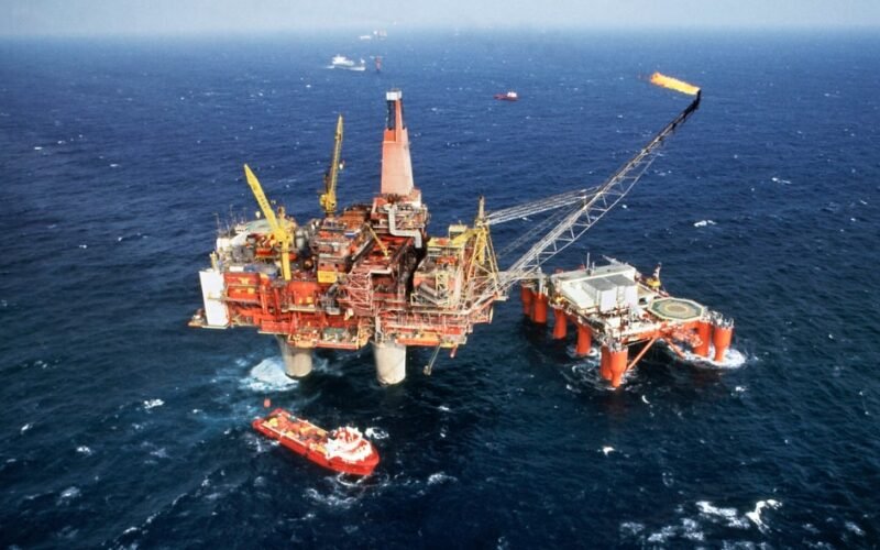 Labour Orders Immediate Ban on New North Sea Oil and Gas Licences