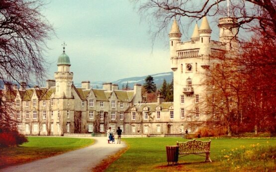 royal family summer retreat balmoral castle
