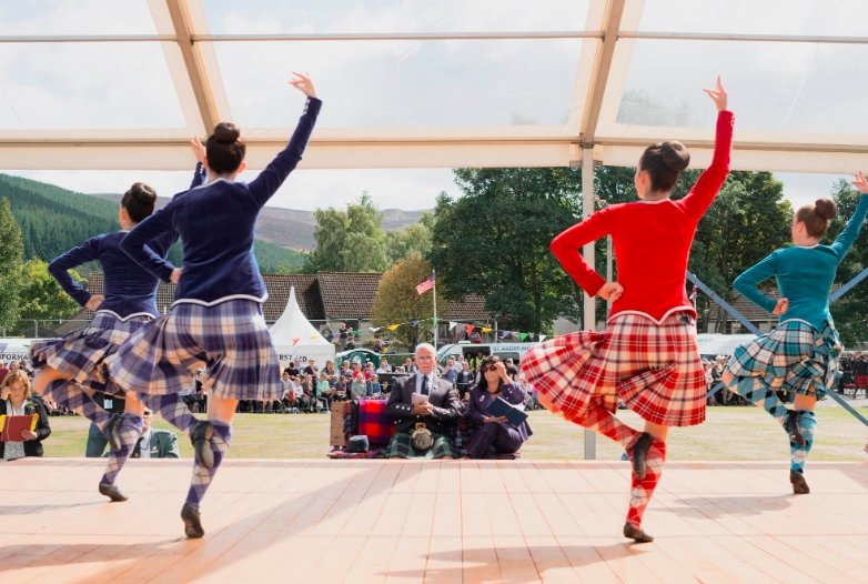 traditional scottish highland games celebration