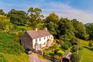 Secluded Scots Chalet Offers Unique Off-Grid Living for Just £1