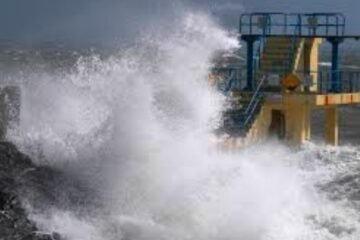 Strong Wind Weather Warning Extended in Scotland, Travel Disruptions Expected on Thursday