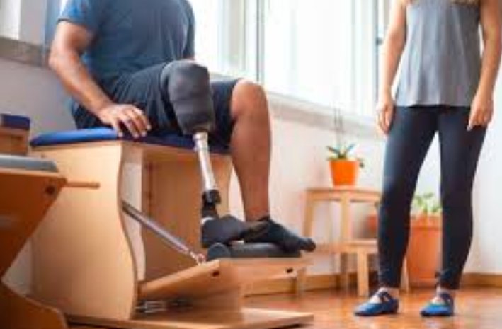 teenager prosthetic legs recovery Christmas