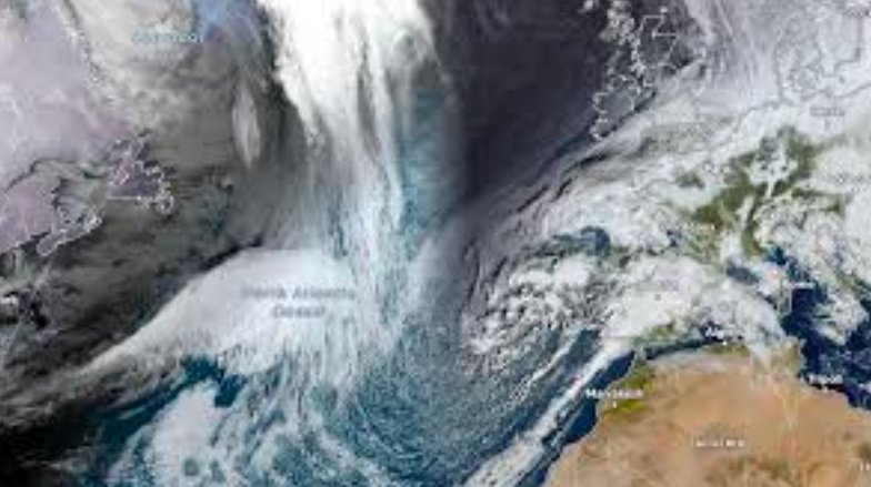 Satellite image of Storm Éowyn approaching the UK