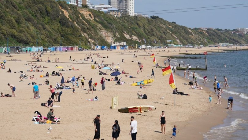 sunny beach UK weather