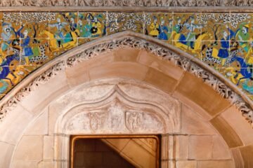 Rare 17th-Century Iranian Tiles Make Public Debut After Two Decades