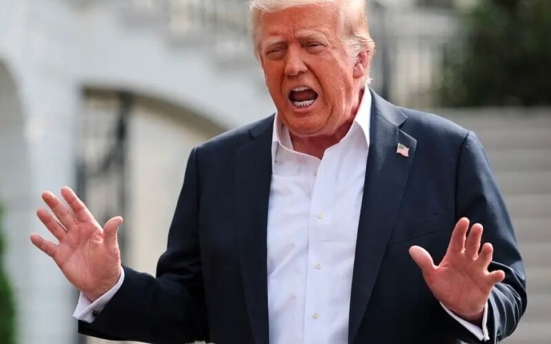 White House Faces Press Backlash After Barring WSJ from Scotland Trip