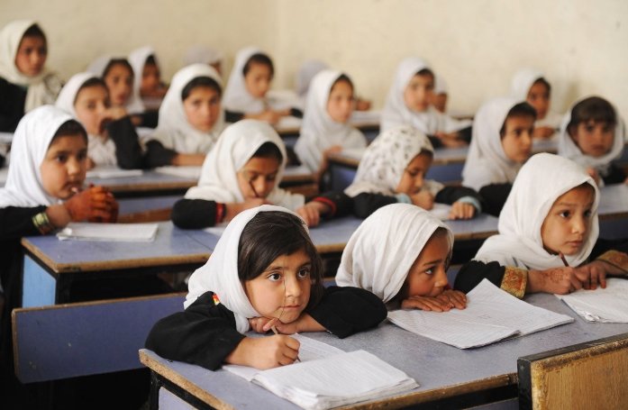 Afghan woman student