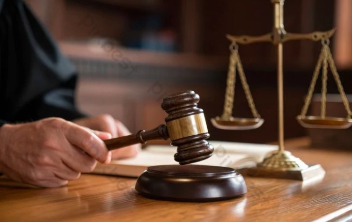 courtroom gavel