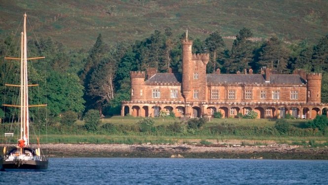 kinloch castle isle of rum