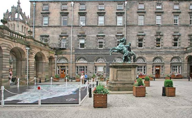 Edinburgh City Chambers building