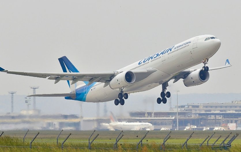 airplane takeoff