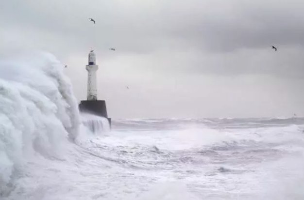 Scotland Braces for 75mph Wind Gusts