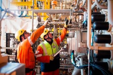 UK Gas Shortage Looms as North Sea Output Plunges