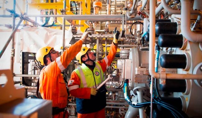 UK Gas Shortage Looms as North Sea Output Plunges