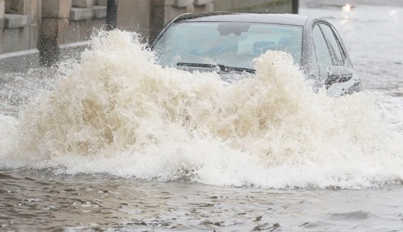 scotland heavy rain flooding