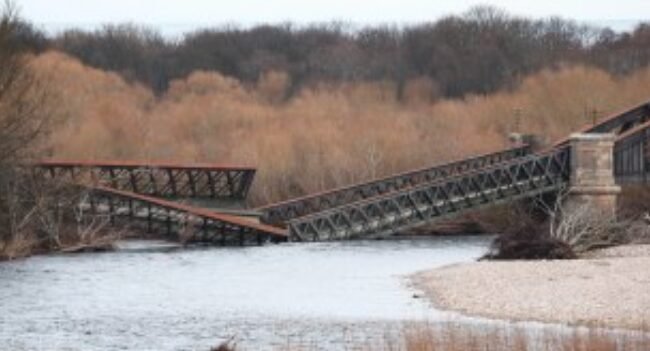 Historic Garmouth Viaduct Collapses into River Spey