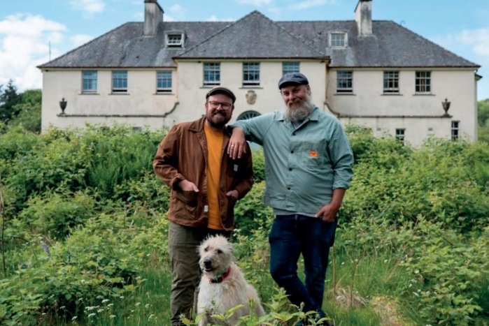 Banjo Beale Turns Derelict Mansion into Hotel