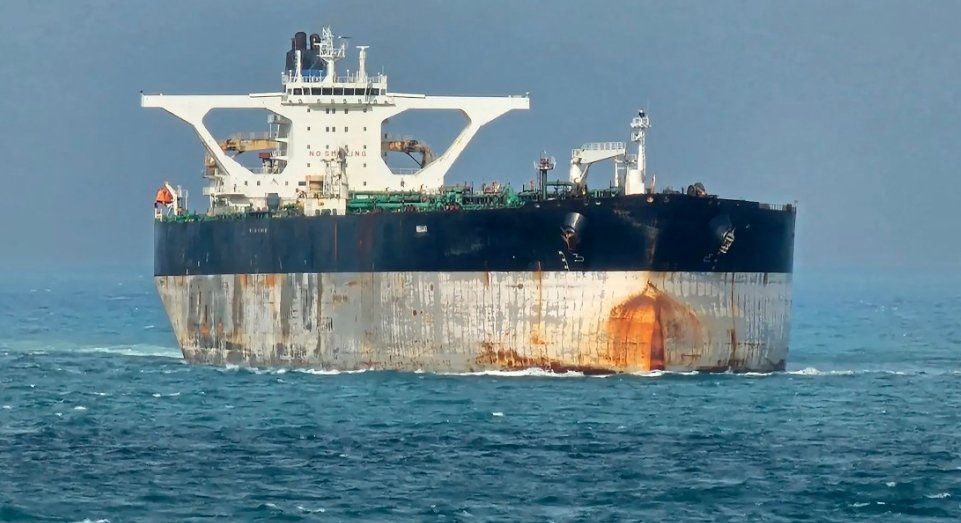 Russia Navy Escorts Oil Tanker in Tense US Pursuit