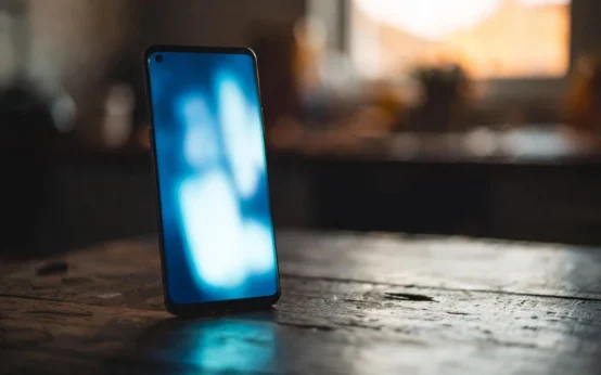 AI voice cloning scam fakes kidnapping call stealing thousands from California mother.