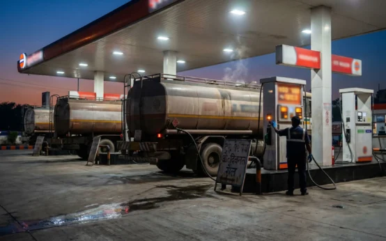 India industrial fuel diversion to retail pumps drives state OMC losses past ₹550 crore daily.