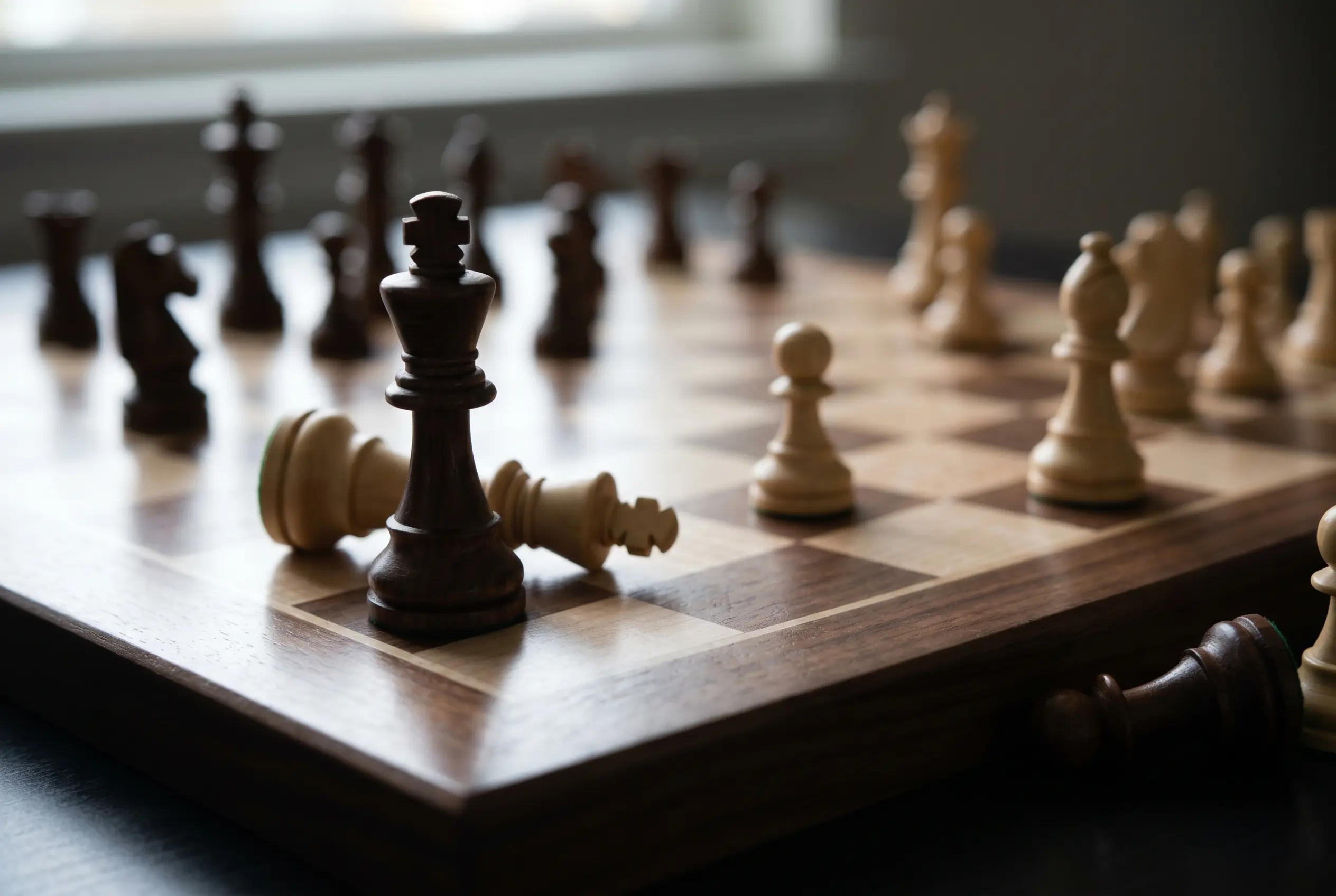 Norway Chess 2026 round four Carlsen beats world champion Gukesh in Oslo.