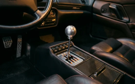 Ferrari 12Cilindri Manuale gated shifter interior detail