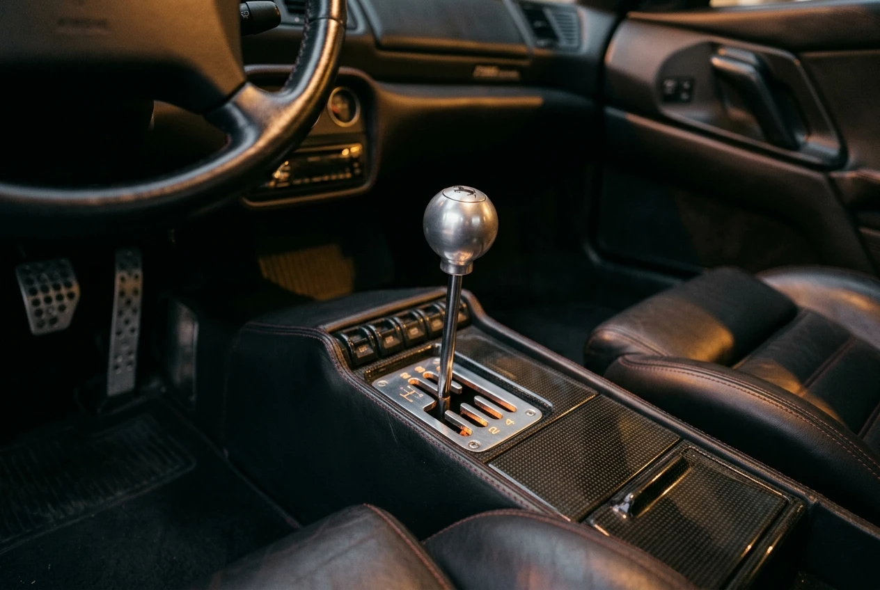Ferrari 12Cilindri Manuale gated shifter interior detail