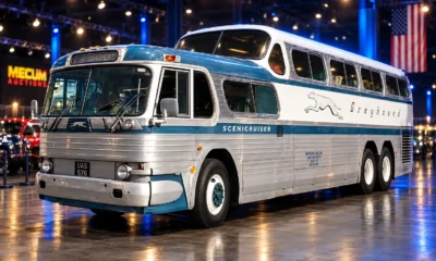Scenicruiser 001 Mecum Las Vegas auction